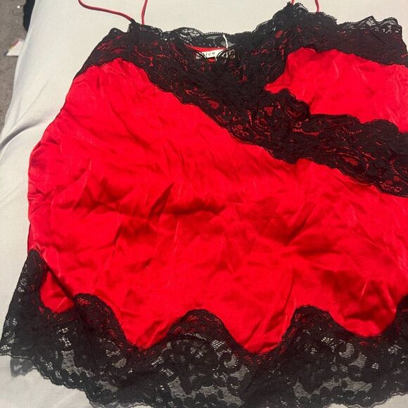 Alice + Olivia Dorine Mock-Wrap Lace-Trim Silk Camisole Top size M - Picture 7 of 9